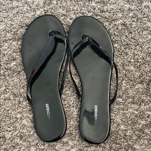 Unionbay flip flops